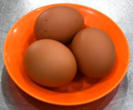 Telur 1/2 Masak